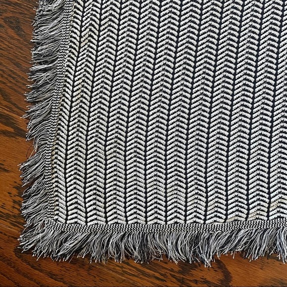 Elegant Gray Sleeveless Dress - Picture 10 of 15